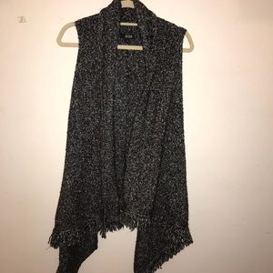 Knit long Vest with Fringe